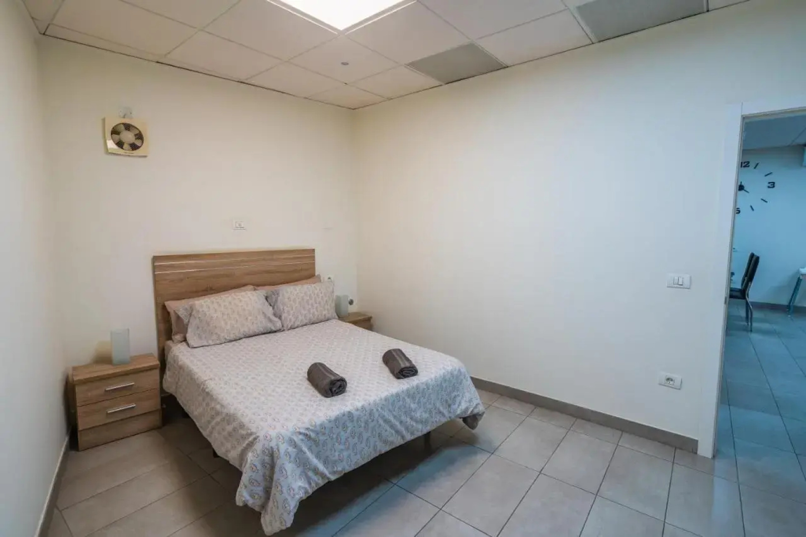 El Puente Holiday Home I- Airport 8,1K