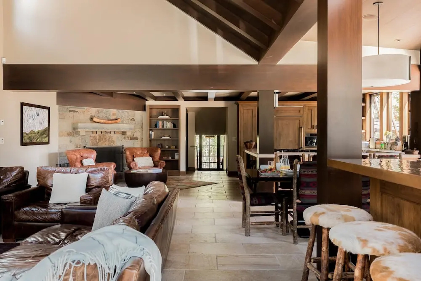 Bronson by AvantStay | Sleeps 17! On the Slopes! Squaw Valley w/Hot Tub&Fire Pit