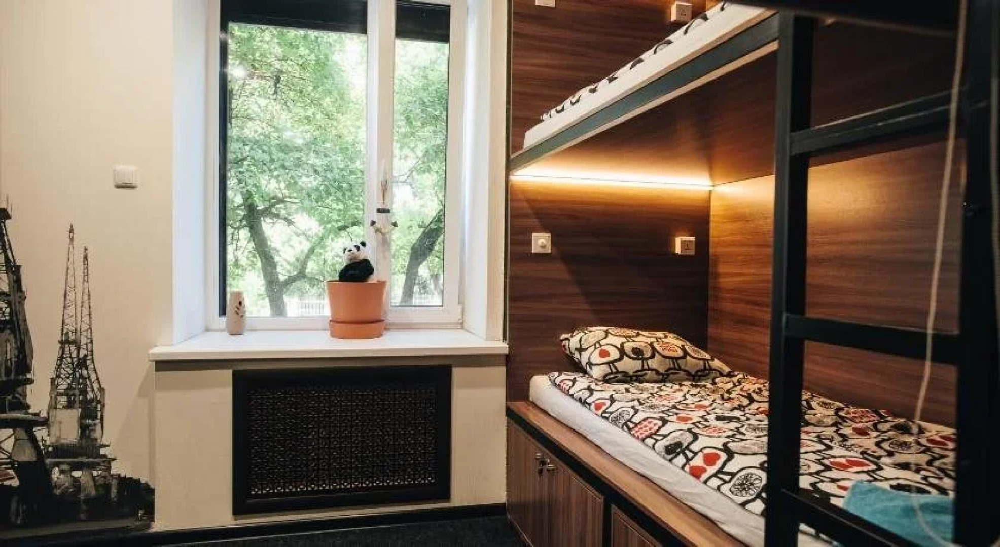 Anchor Park Capsule Hostel