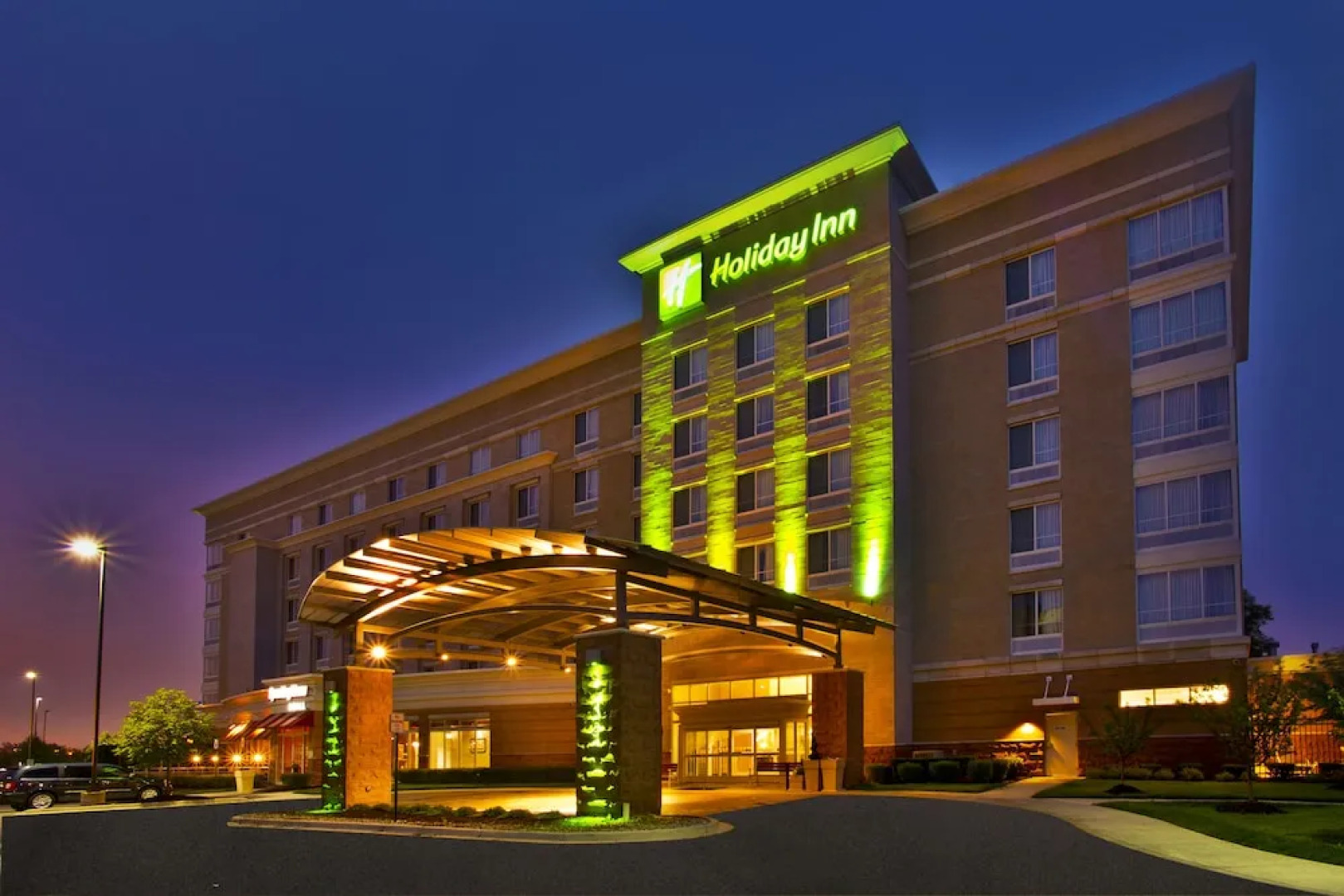 Holiday Inn Hotel & Suites Detroit Metro Airport