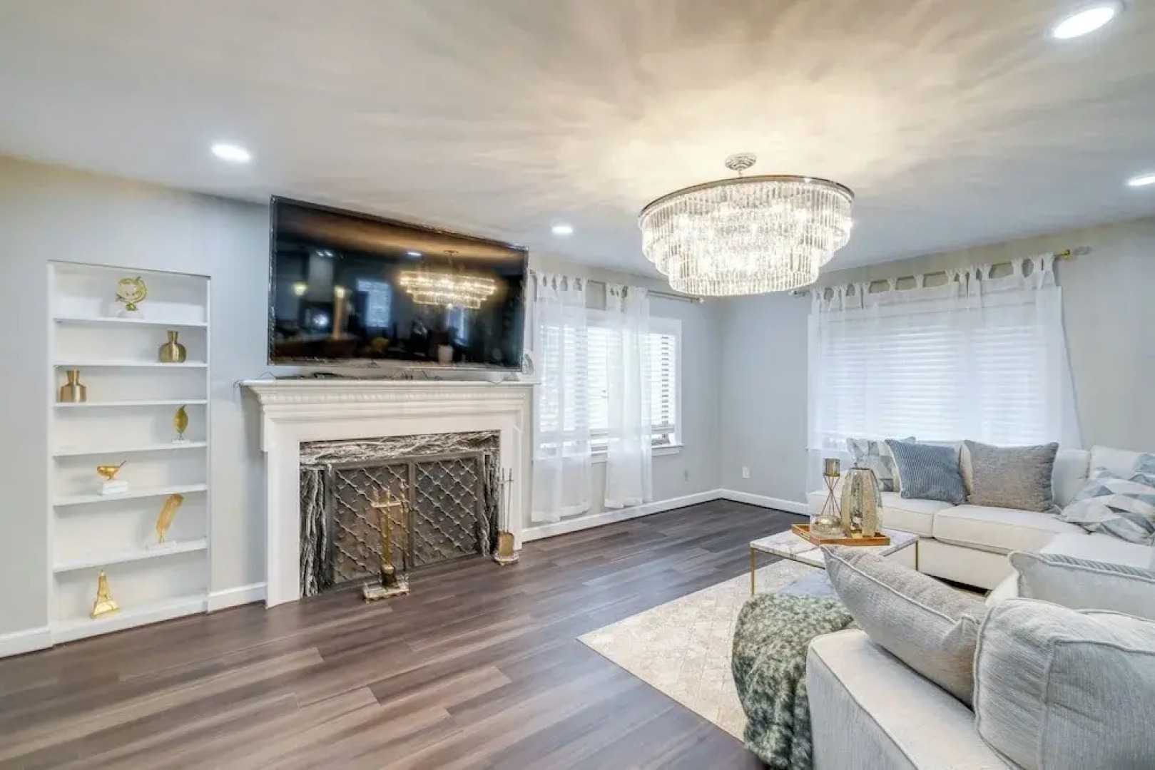 Silver Springs Home: Walk to Downtown!