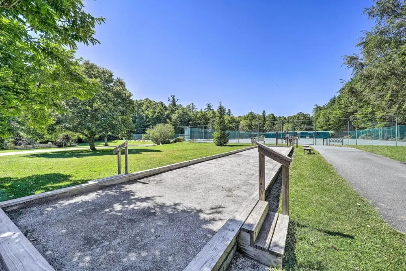 Newland Home w/ Fire Pit: 7 Mi to Grandfather Mtn