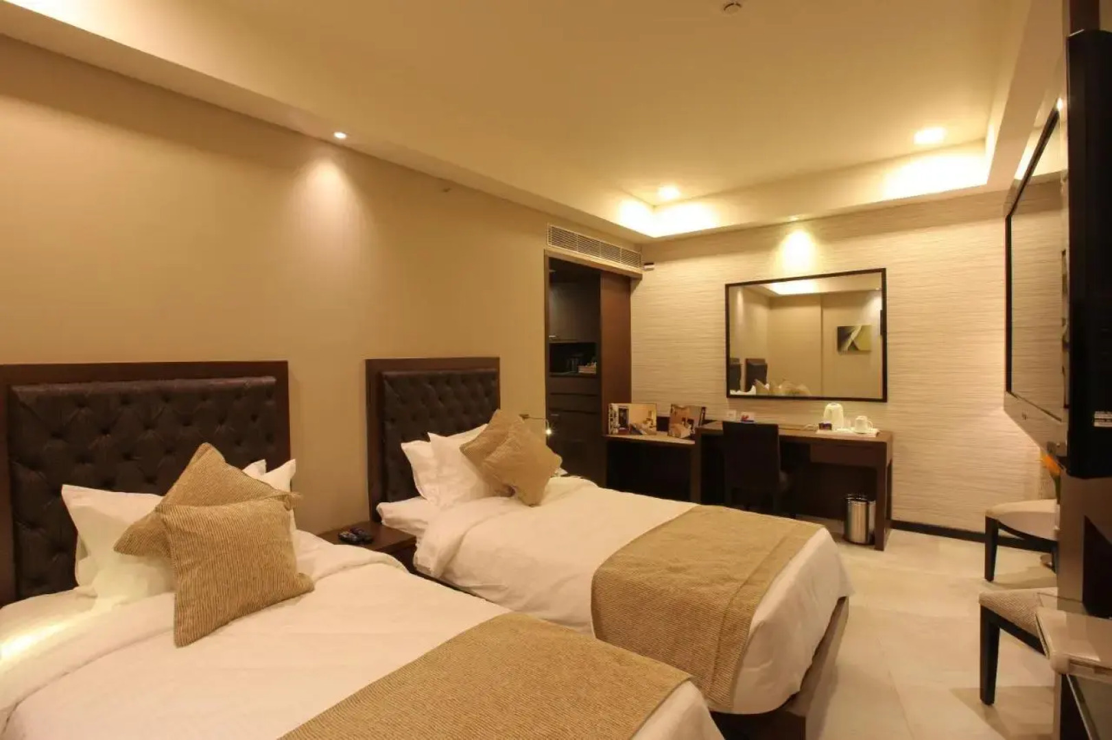 Peerless Hotel Kolkata