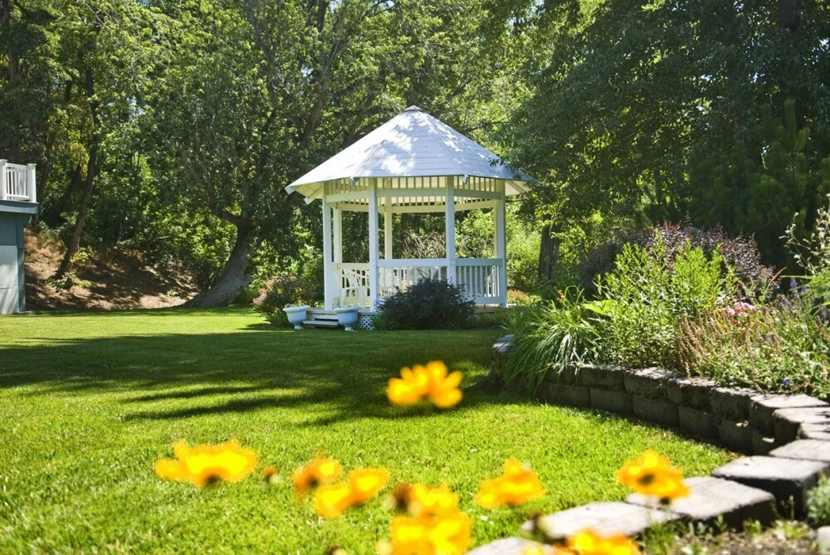 Warm Springs Inn & Winery