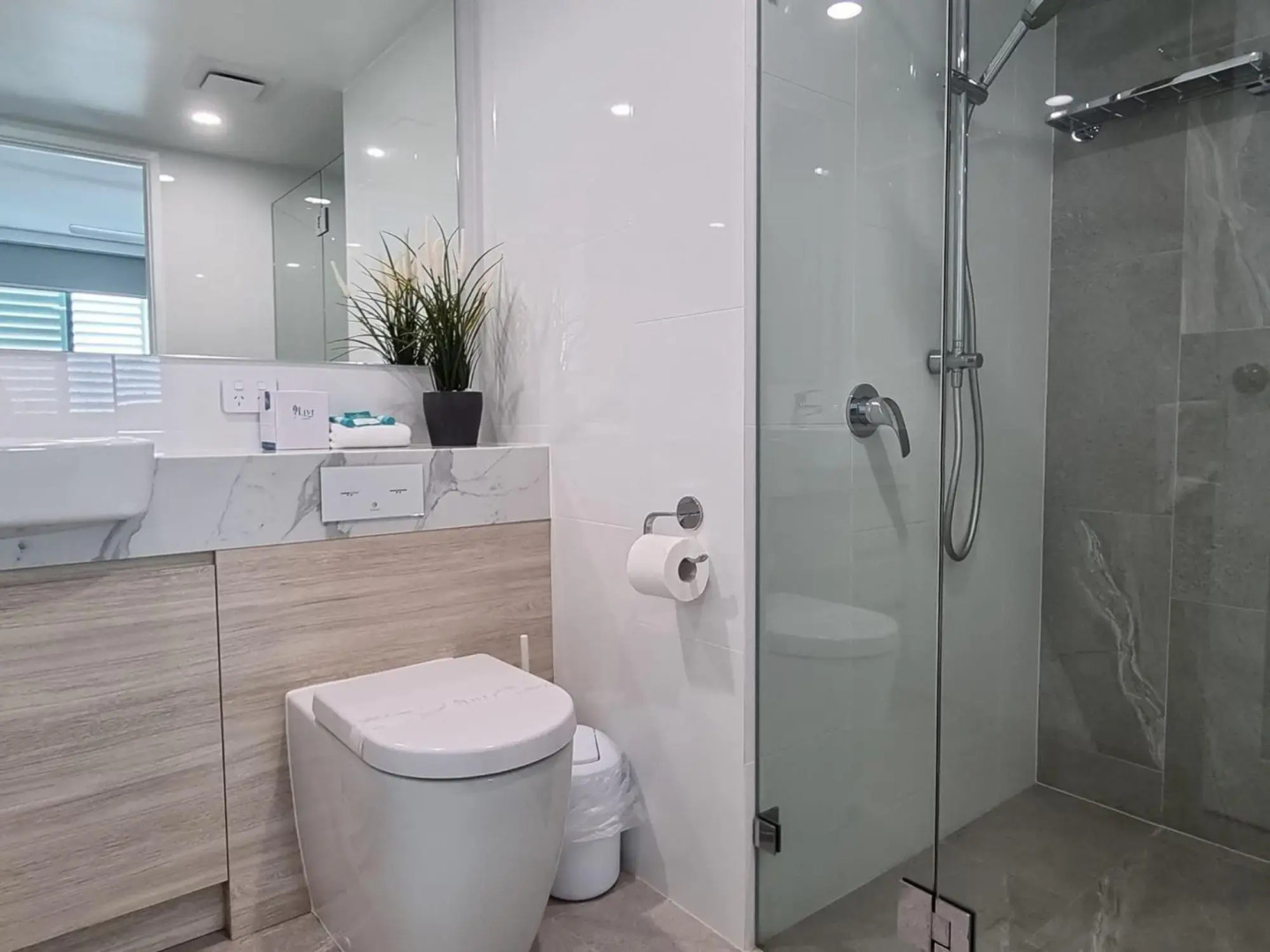 Grand Palais Boolarong Beachside Resort