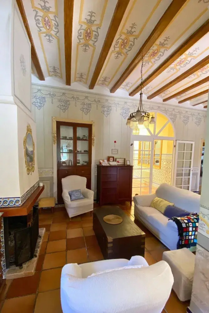 Complete, Spacious House, With Pool and Surrounded by Nature