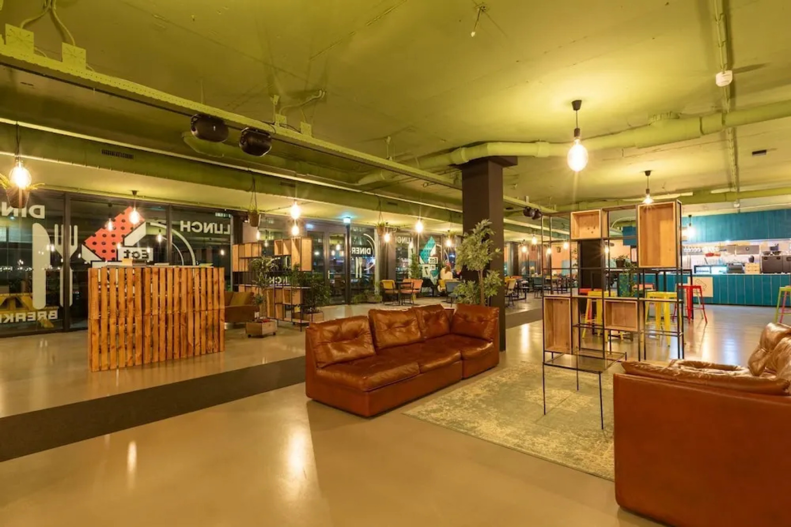 Urban Hotel The Golden Stork