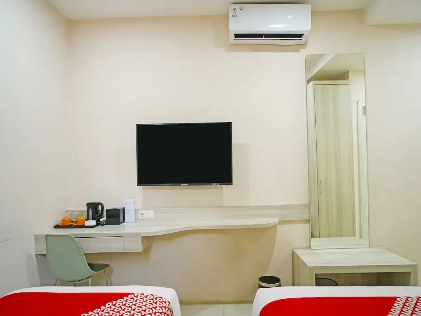 Collection O 91373 M Hotel