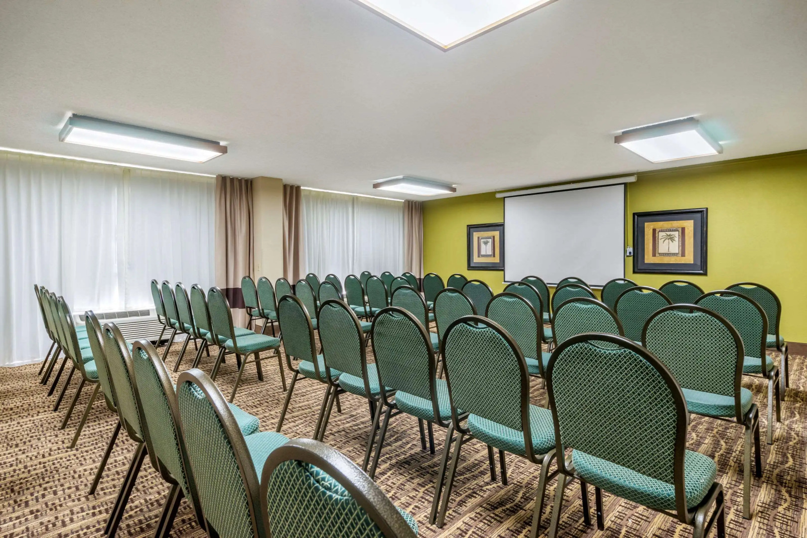 Comfort Inn & Suites St. Pete - Clearwater International Airport