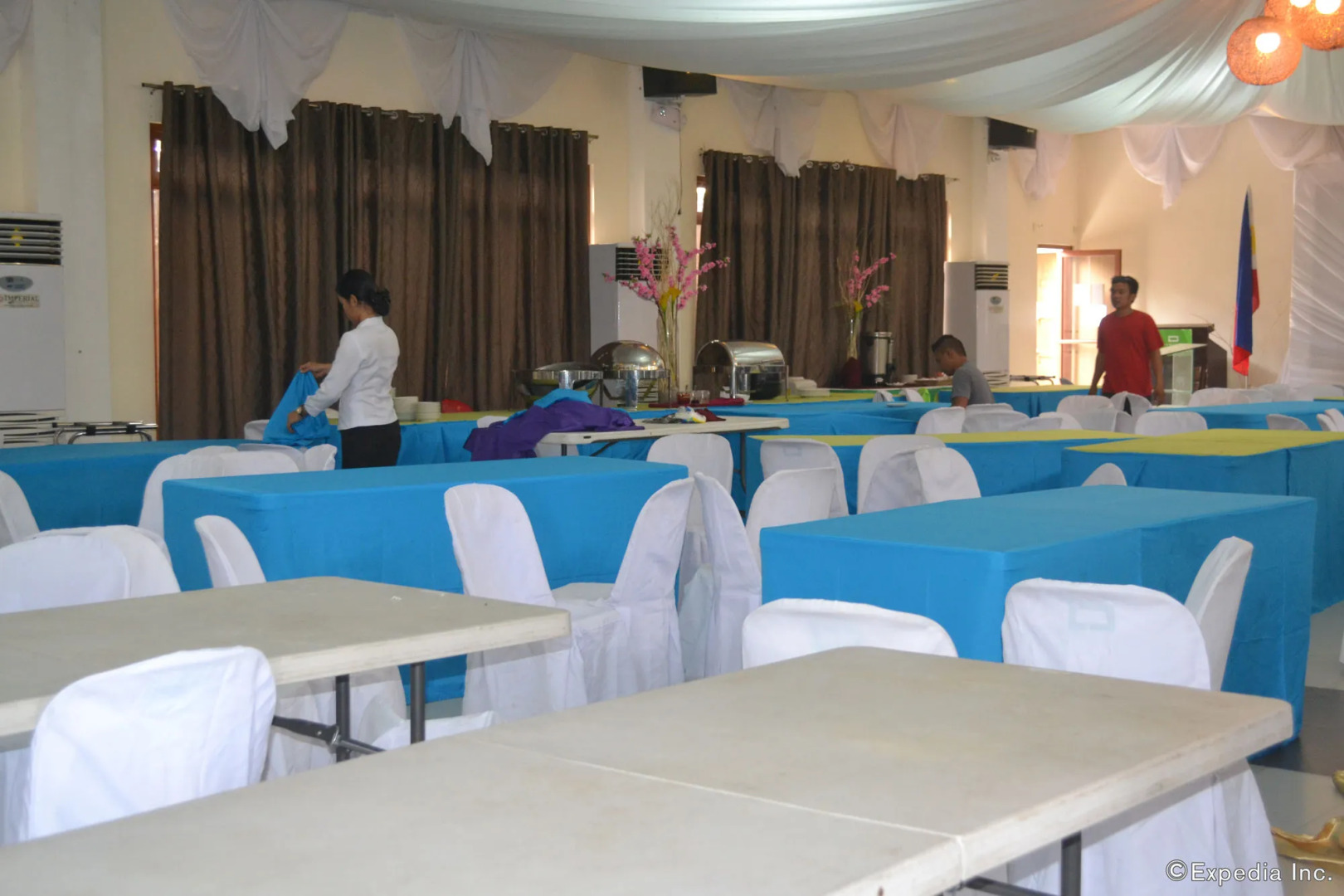 London Beach Resort and Hotel