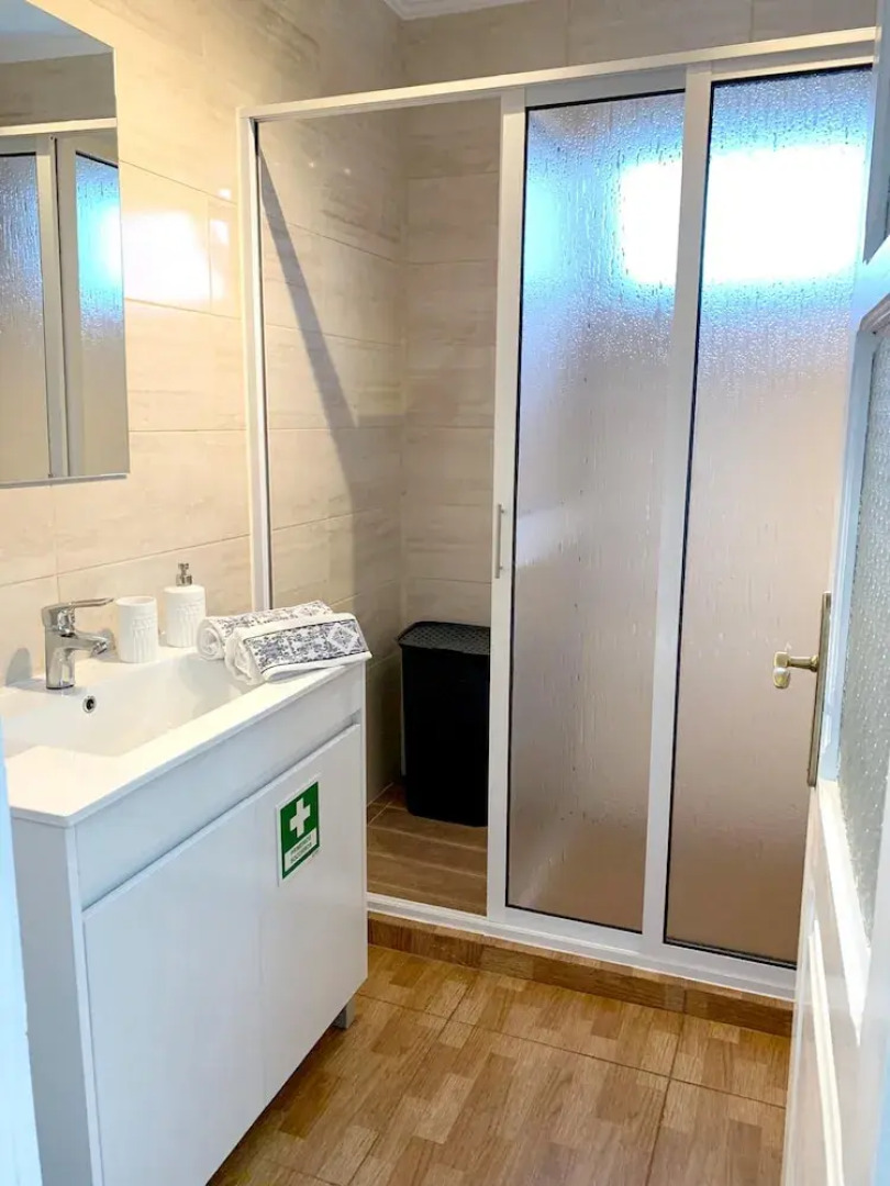 House With 3 Bedrooms in Ponta Delgada , With Wonderful sea View, Terrace and Wifi Near the Beach