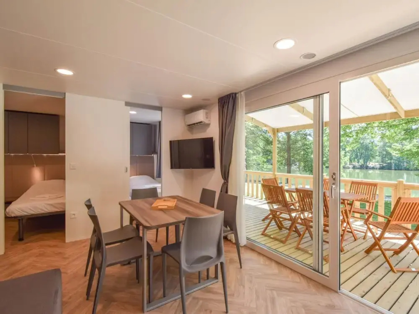 Cottage in Dordogne With Lake View and Pool