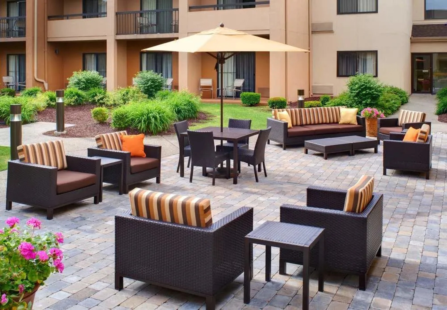 Courtyard Detroit Dearborn