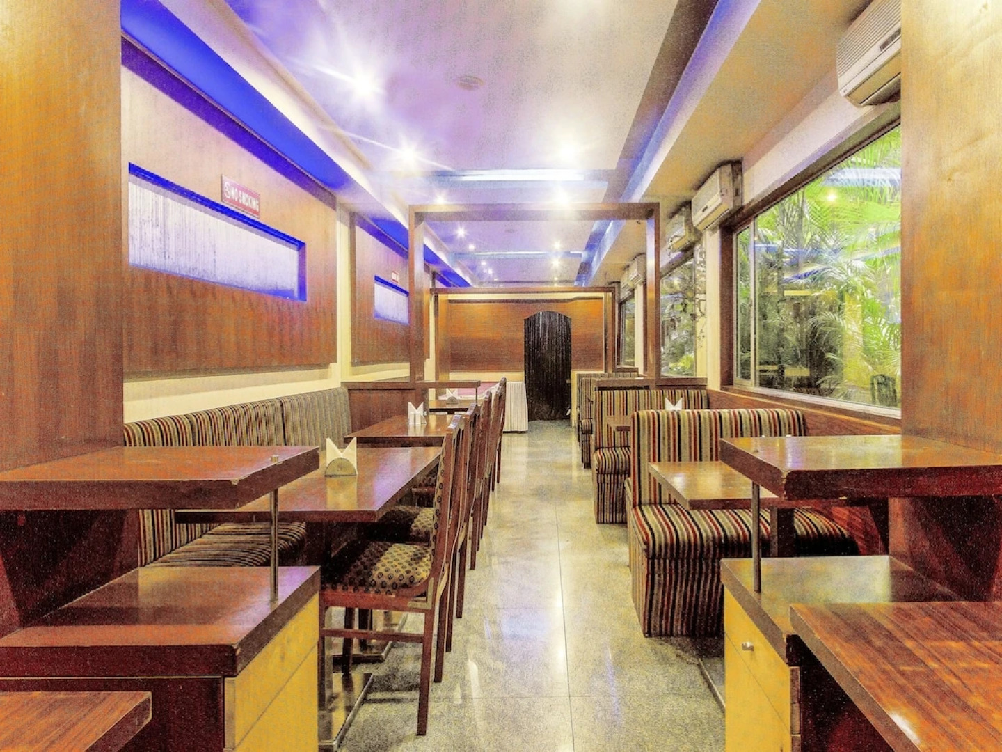 FabHotel Lakme Executive FC Road