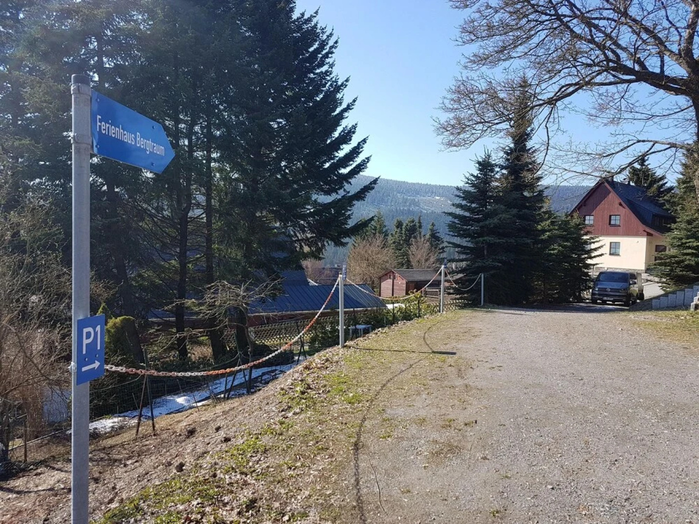 Ferienhaus-Bergtraum-Ferienwohnung-Lilli