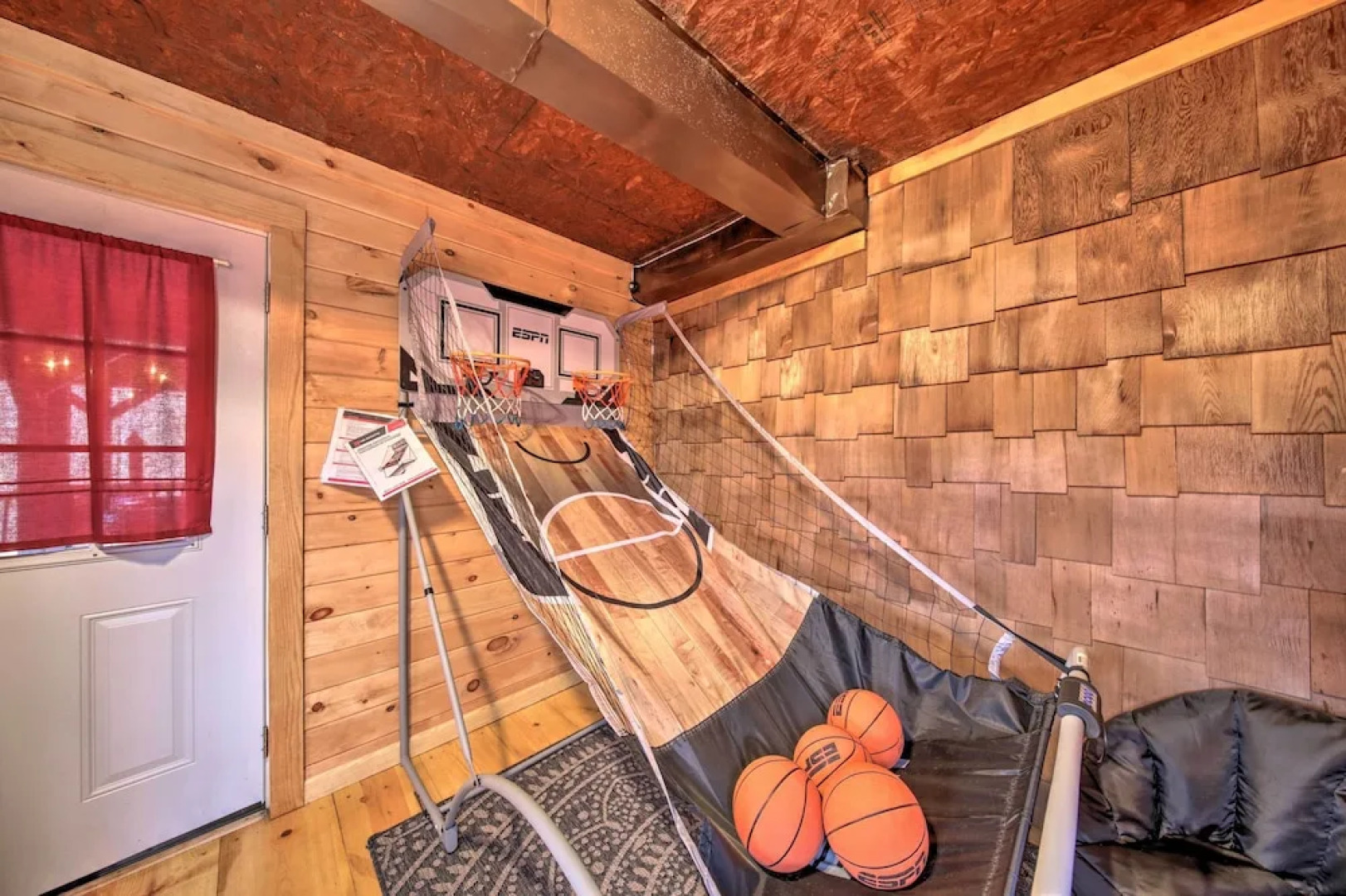 Ellijay Escape on Briar Creek w/ Hot Tub & Views!