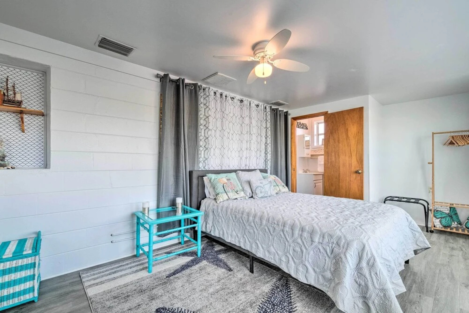 Canalfront Hudson Home W/private Dock & Yard!