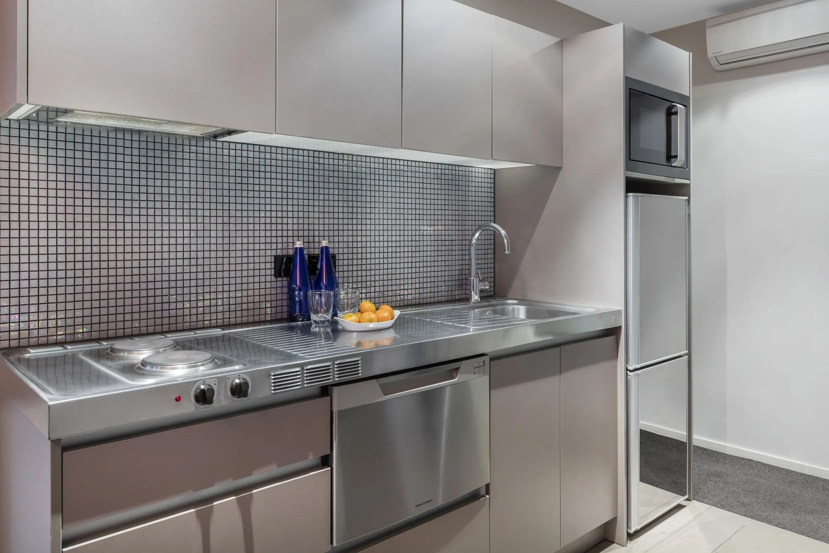 Celestion Waldorf Apartments Hotel