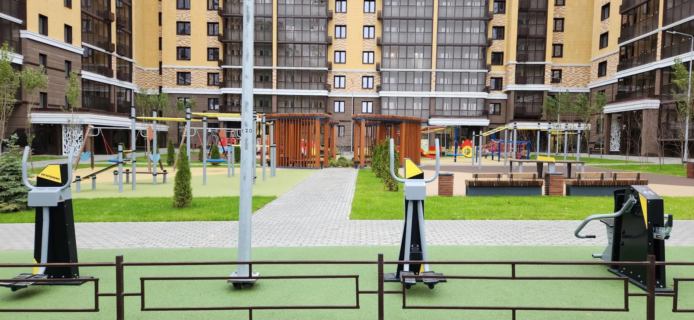 Апартаменты на проезде Яраткан 3а