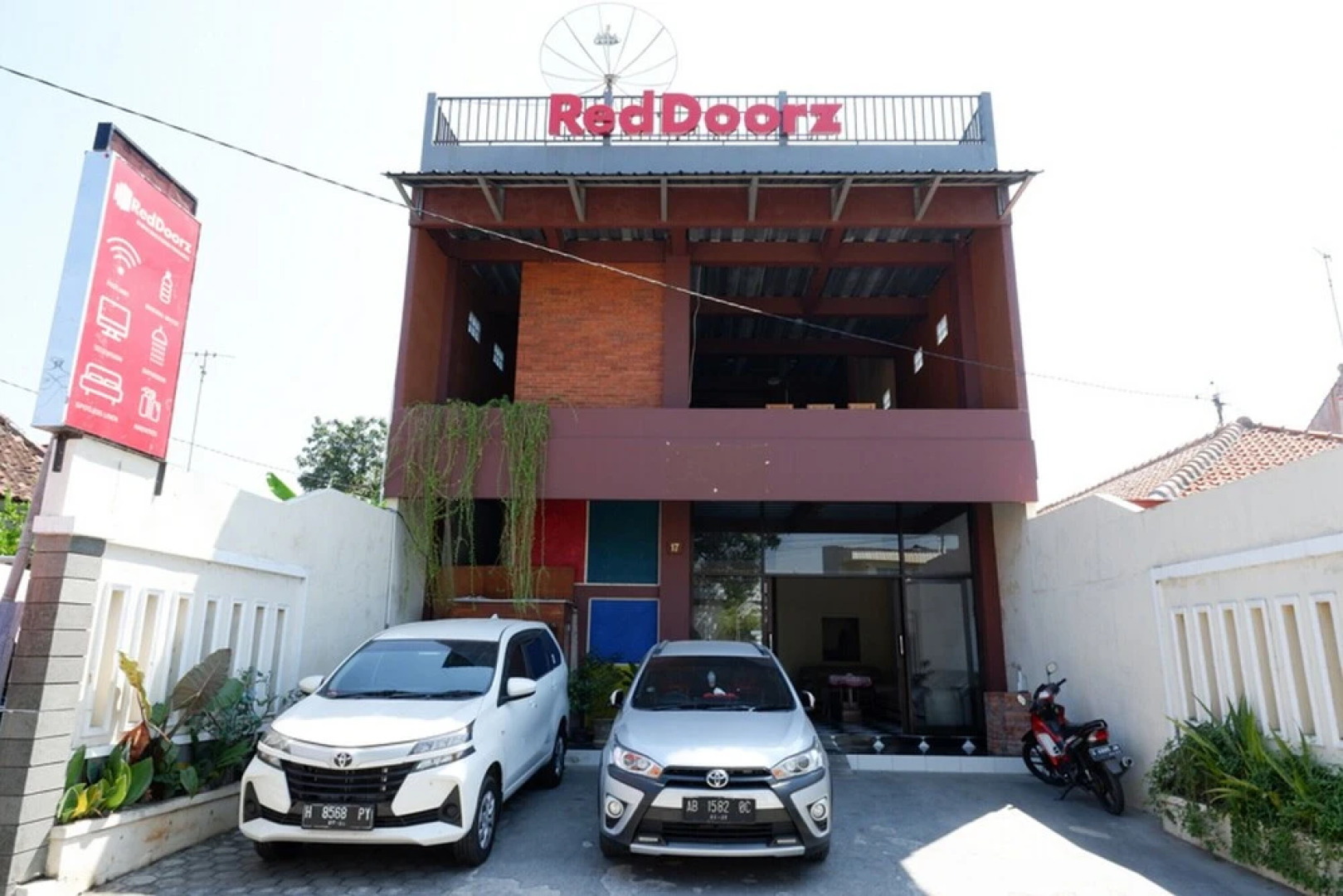 RedDoorz Syariah near Stasiun Pekalongan