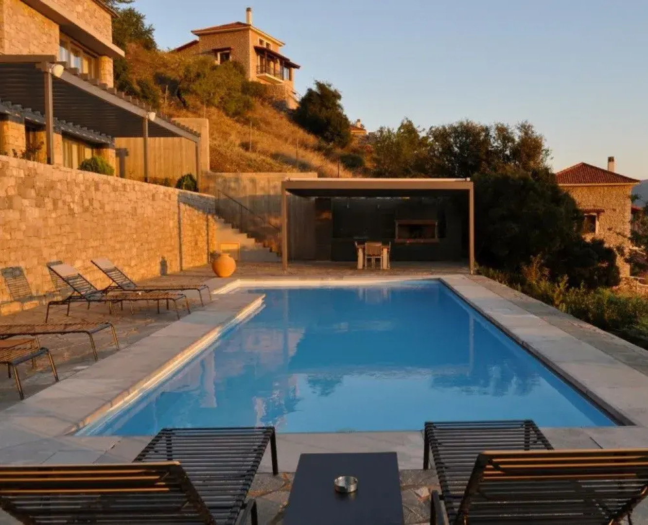 Elafivolia Arachova Suites