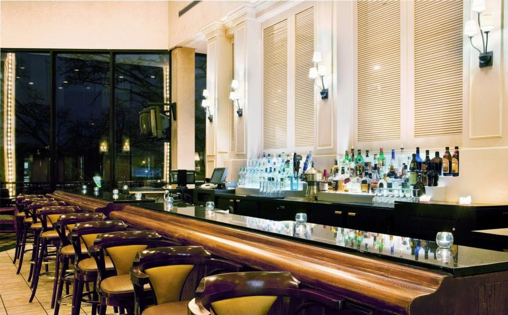 Holiday Inn Chicago Nw Crystal Lk Conv Ctr by IHG