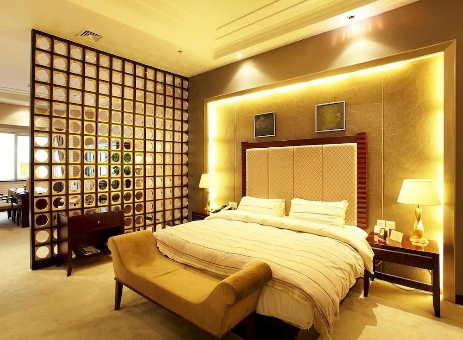 Zhengzhou Weilai Conifer Hotel