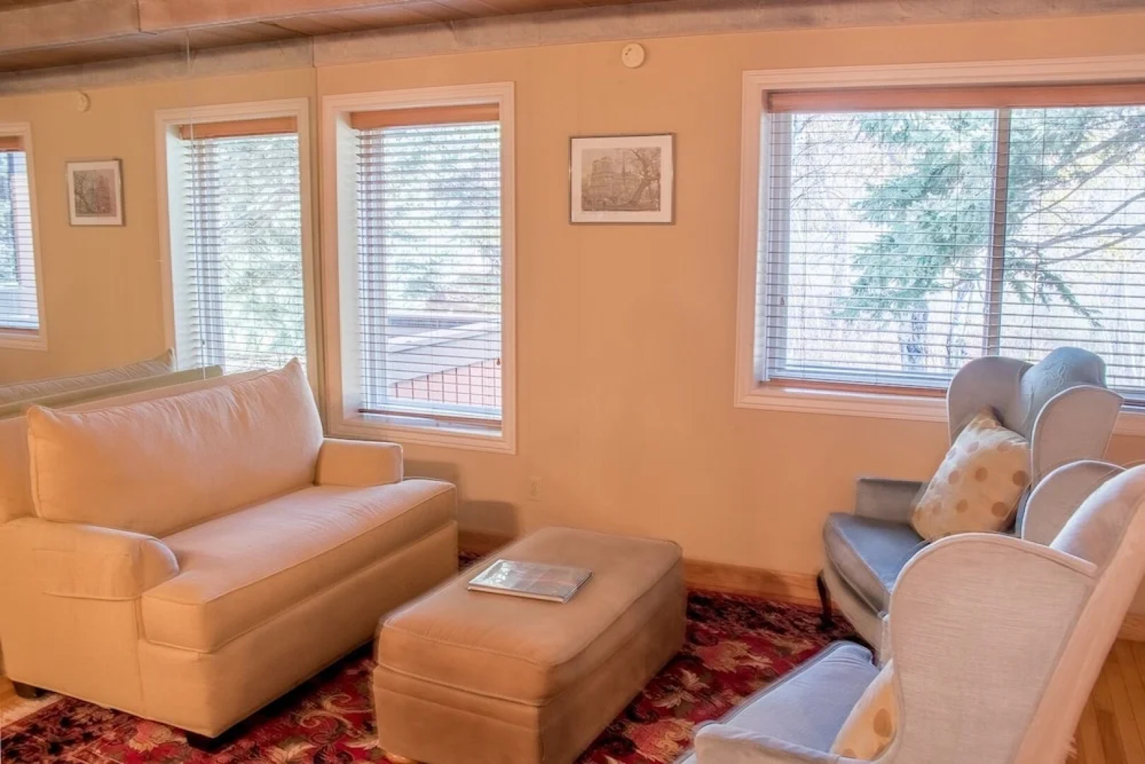 Atelier 1107 - 2 Br Condo