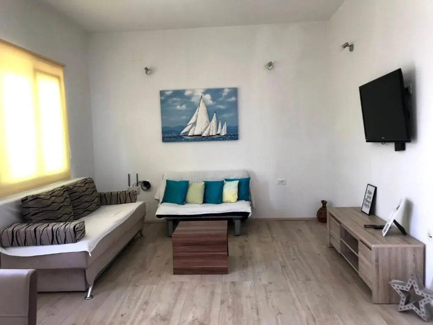 Family House LA - Krvavica