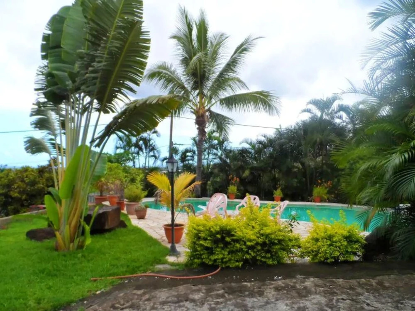 Studio in Étang Salé, With Wonderful sea View, Private Pool, Enclosed Garden