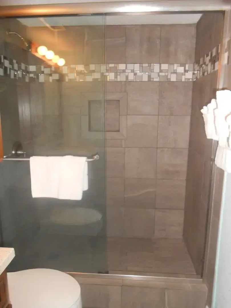 0409 Waters Edge Resort 1 Bedroom Condo by Redawning