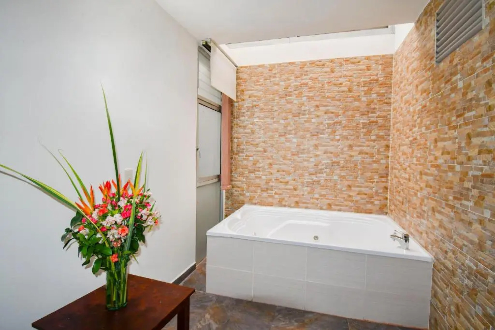 Hotel Mónaco Armenia