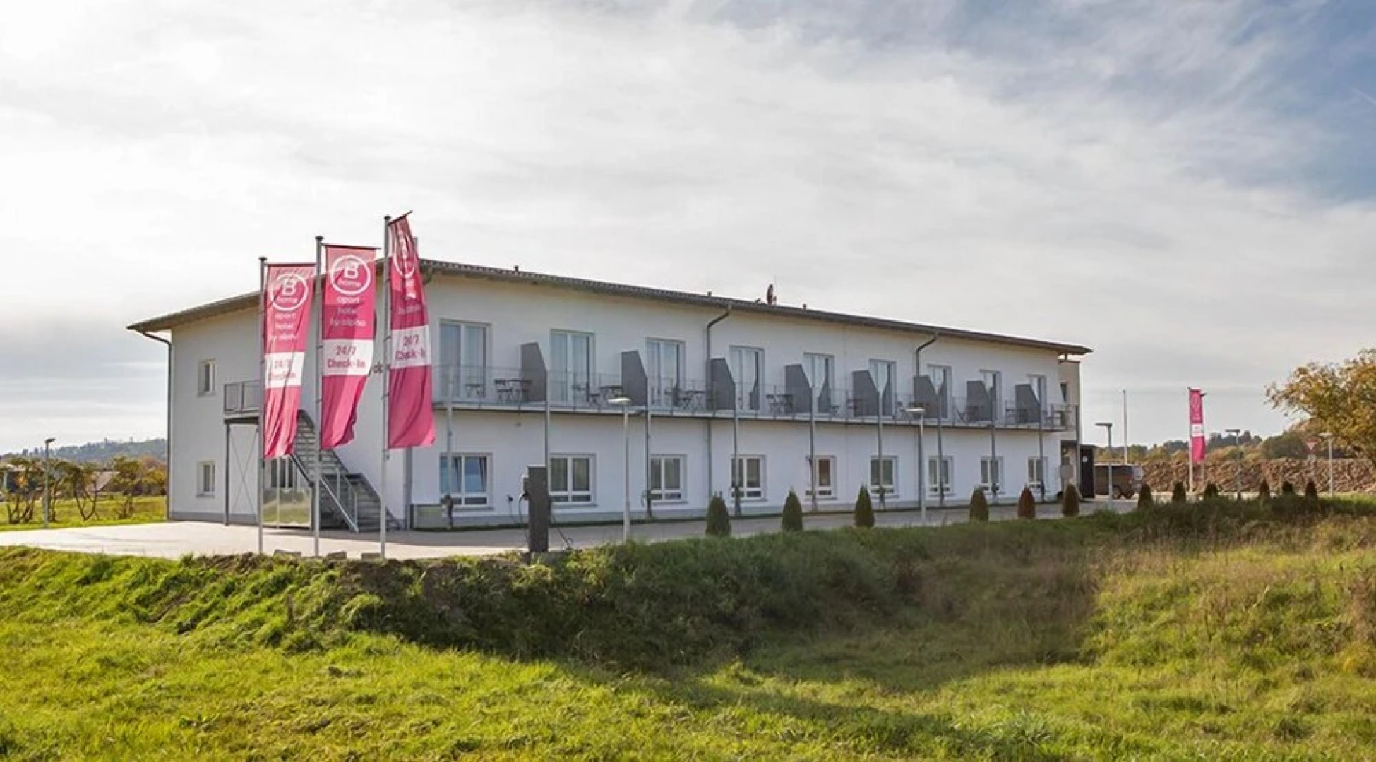 B Home Apart Hotel by Alpha