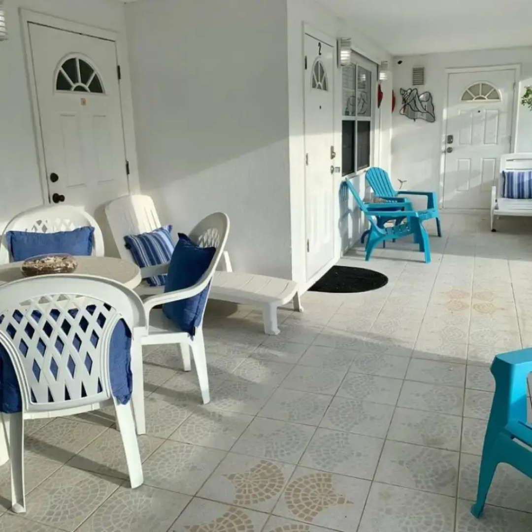 S2B Blue Pavilion - Beach Transfers Meals Tours Island Retro Chic