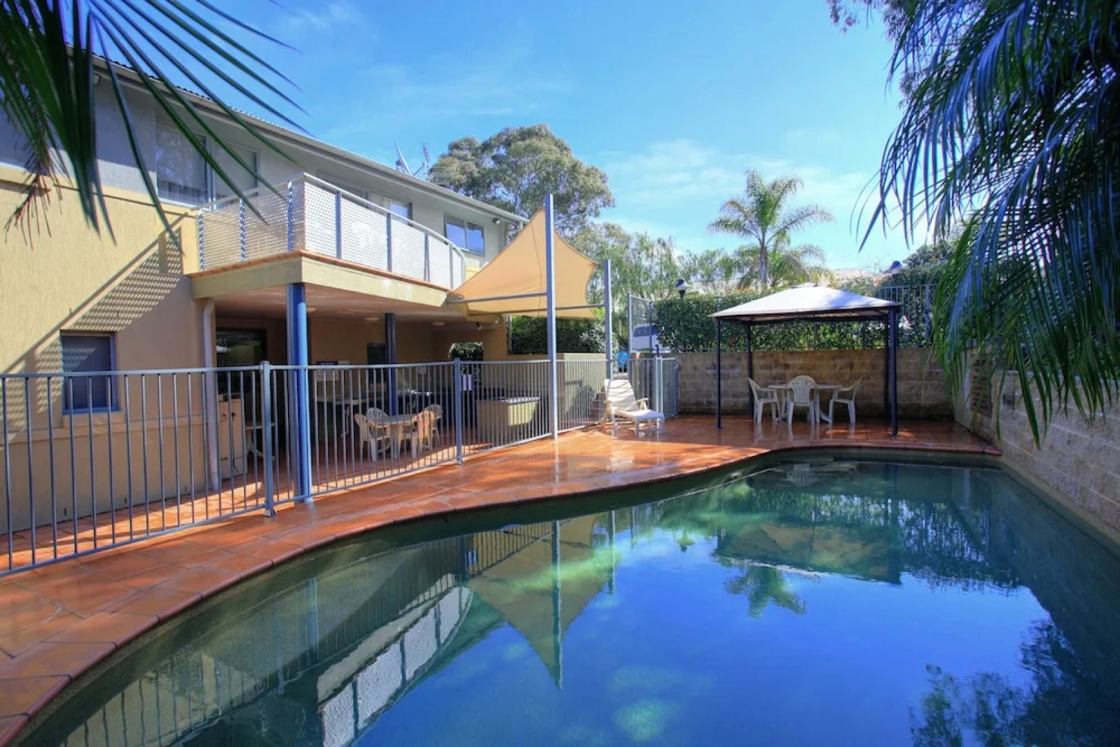 Travellers Motor Village