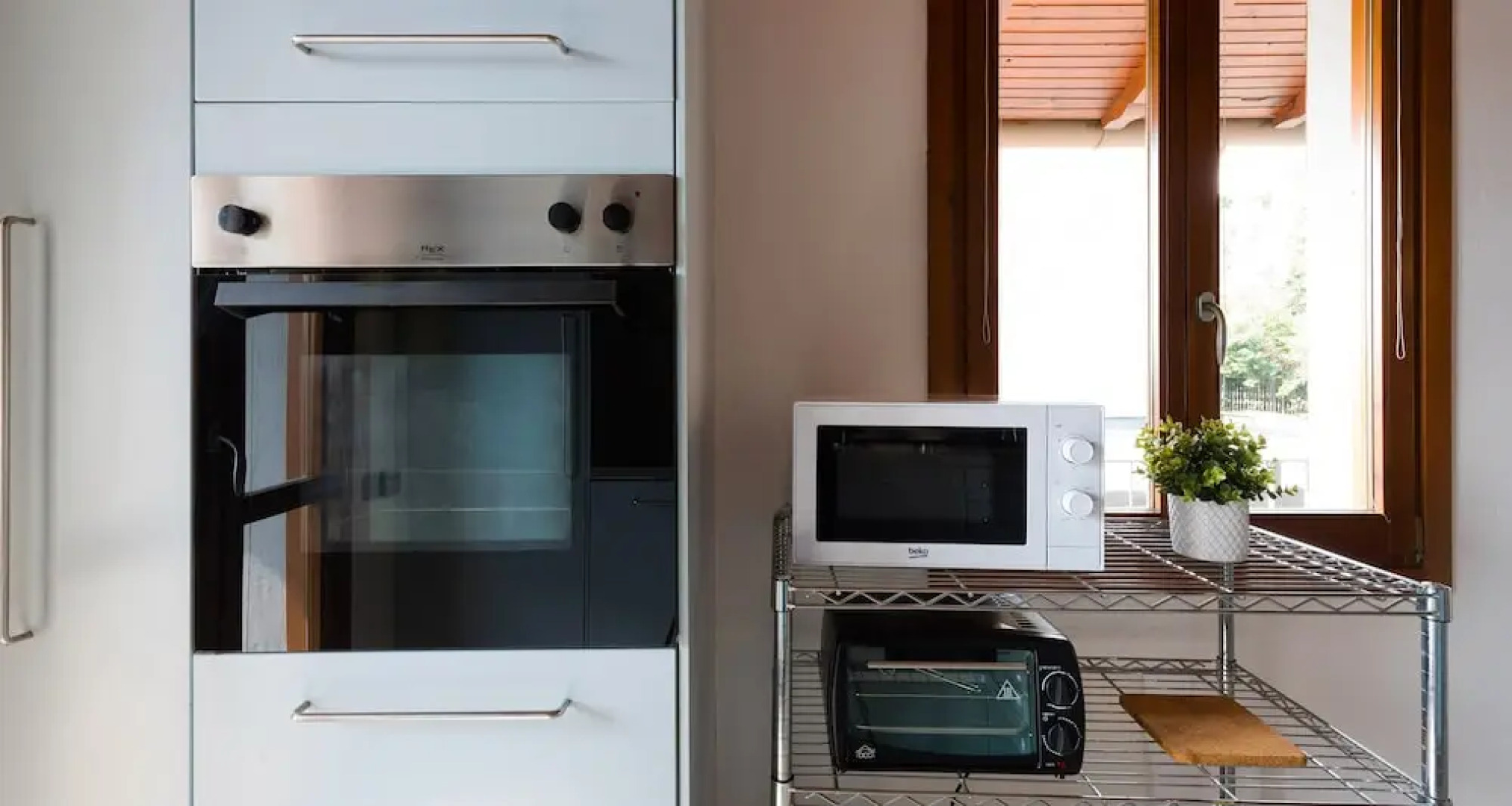 JOIVY Scenic 2BR Apt w/ Balcony & Parking