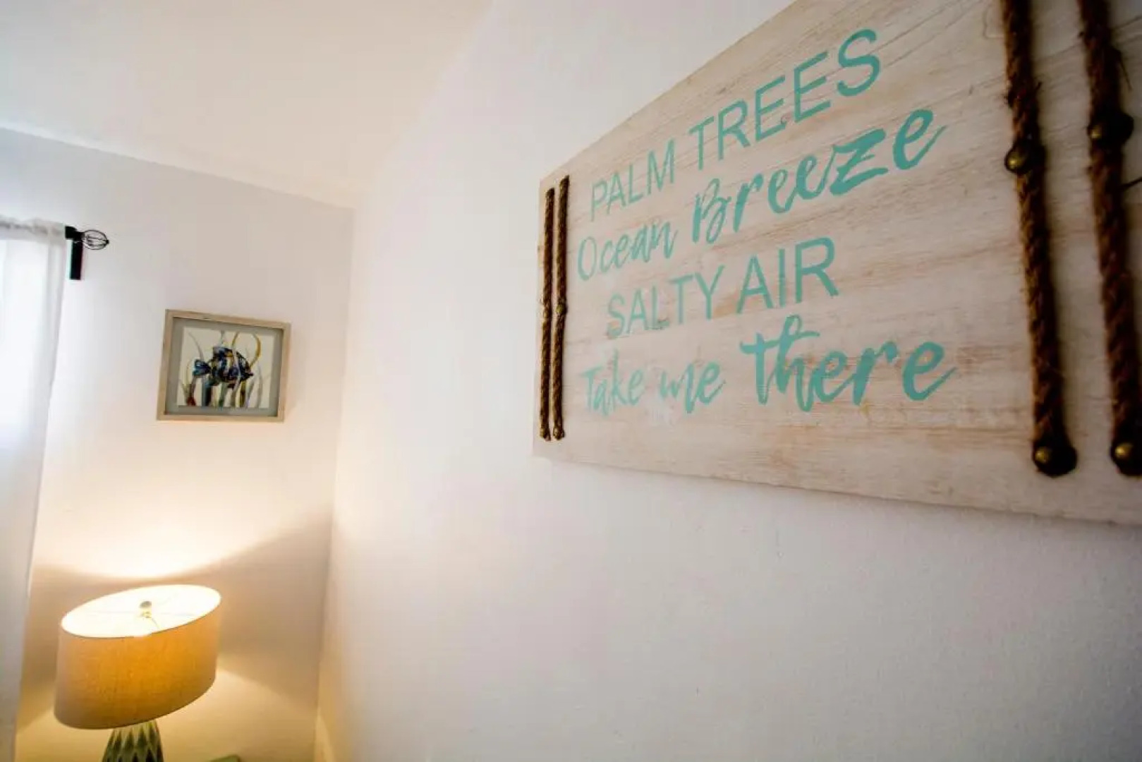 True BEACHFRONT cozy - 1 Bedroom Apt