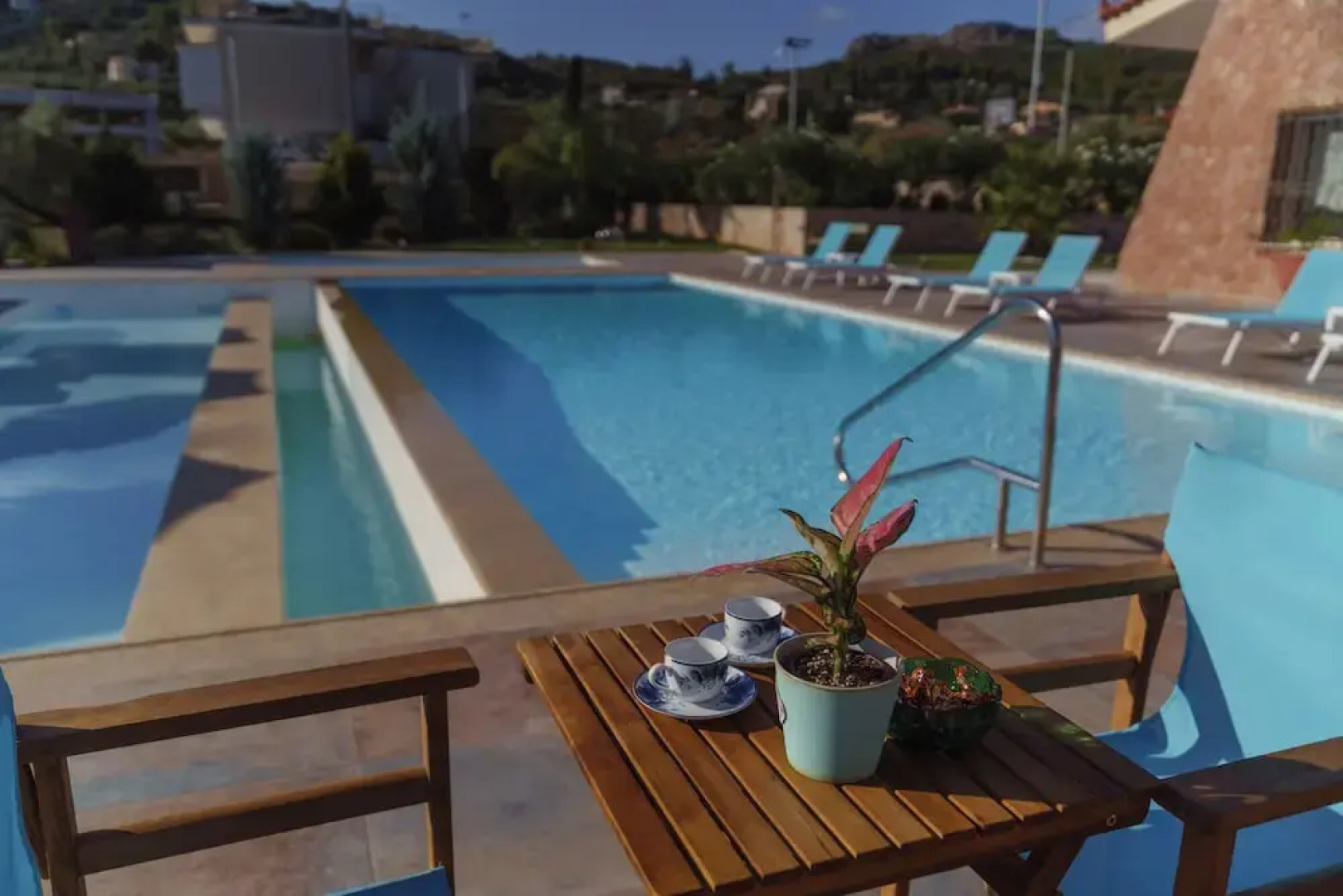 99 Luxury Exotic Villas