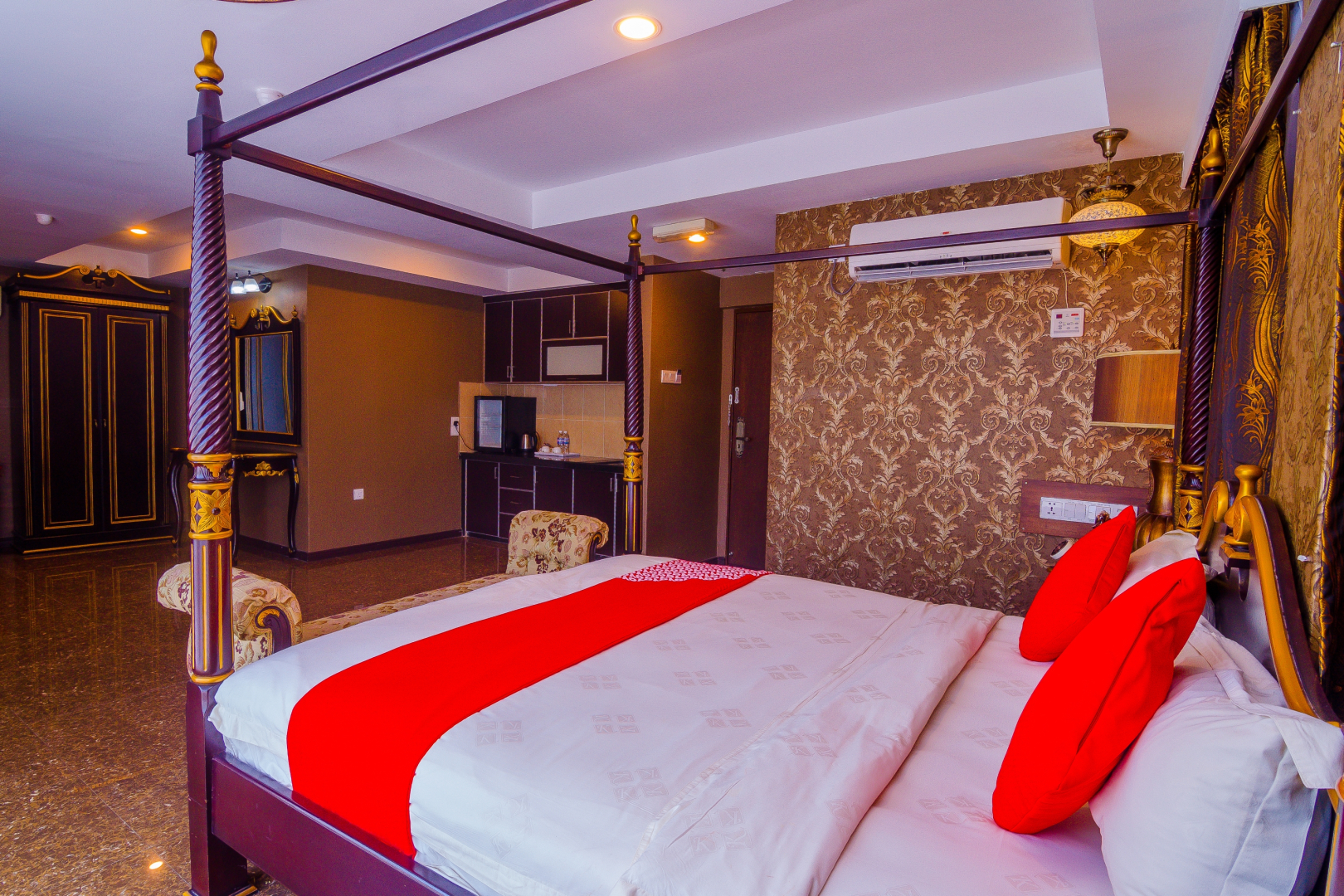 OYO 90134 K Garden Hotel