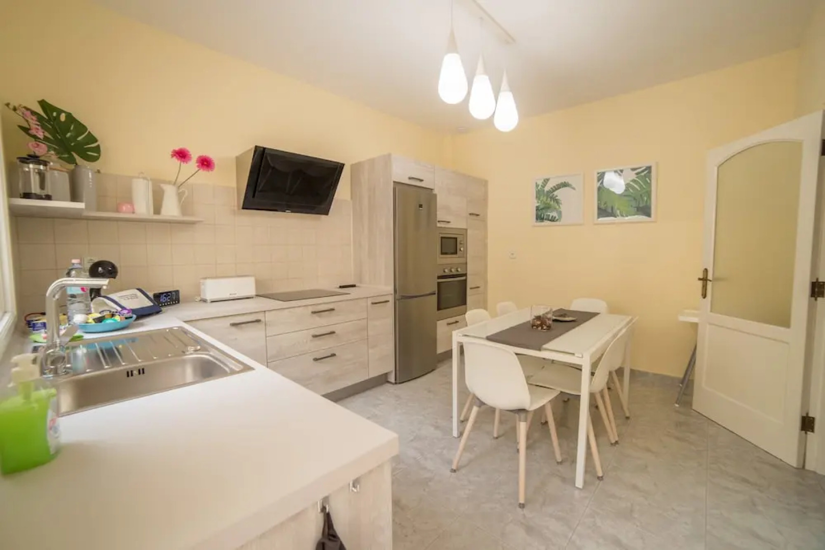 Los Reyes Vive la Vida