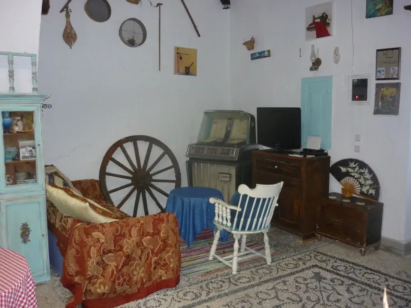 Traditional Villa 7 Mins Drive From Haraki Beach