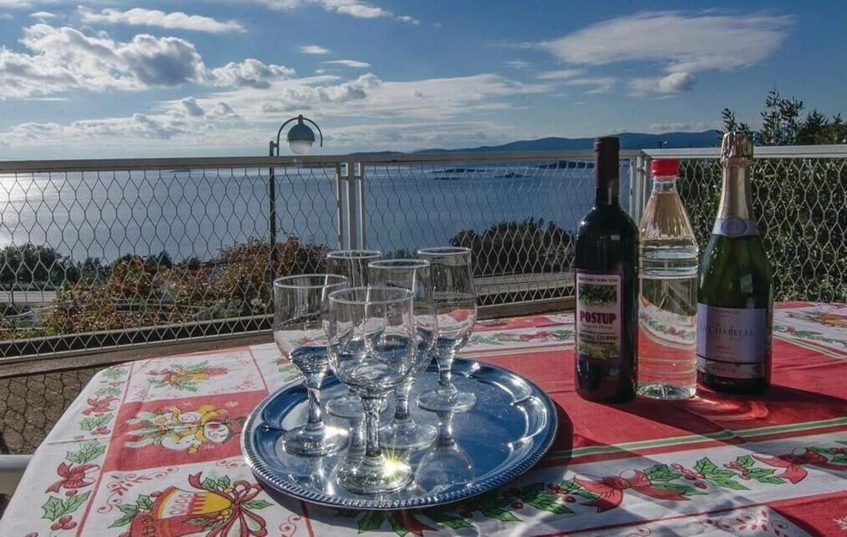 Awesome Home in Postup With Wifi and 5 Bedrooms