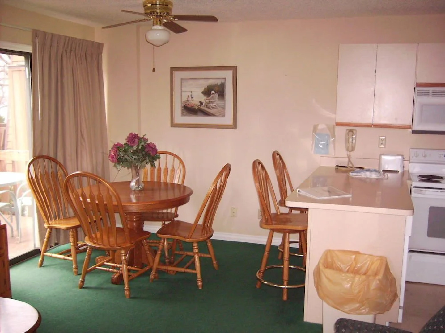 Village West Resort & Hotel