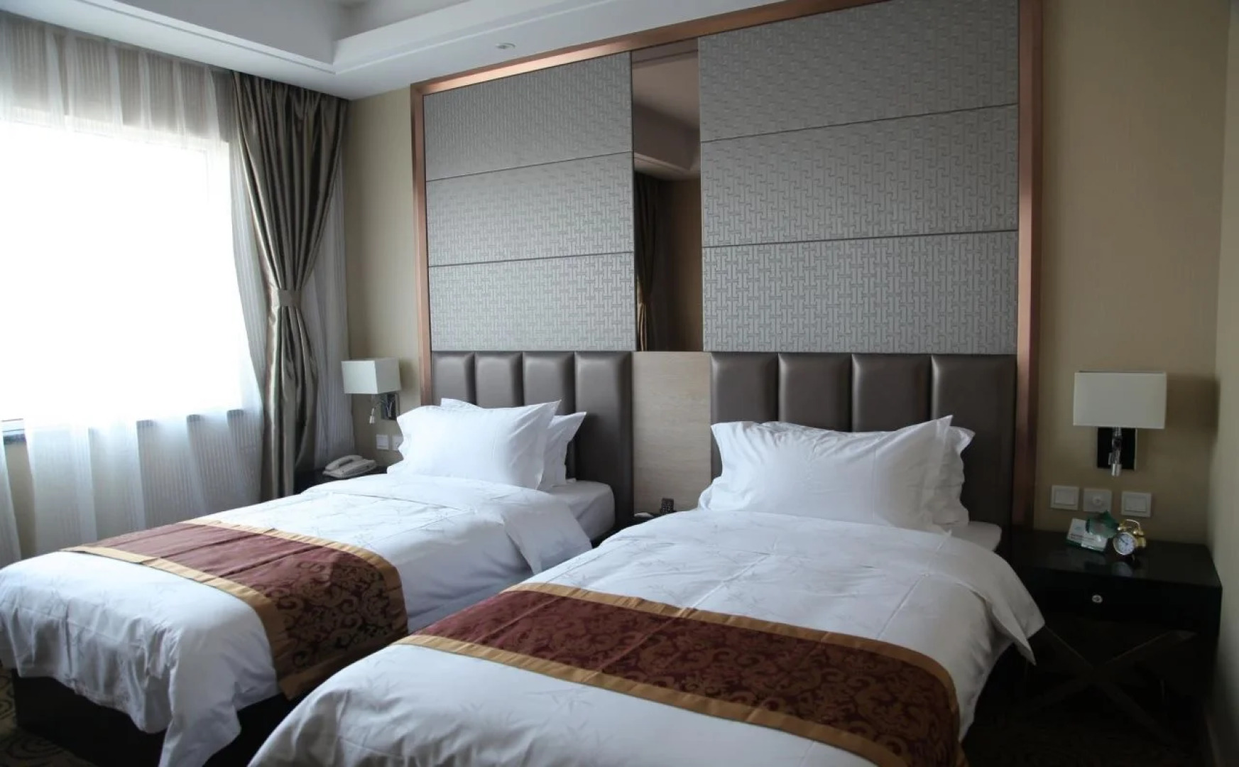 Qingdao Jinzhongtai Hotel