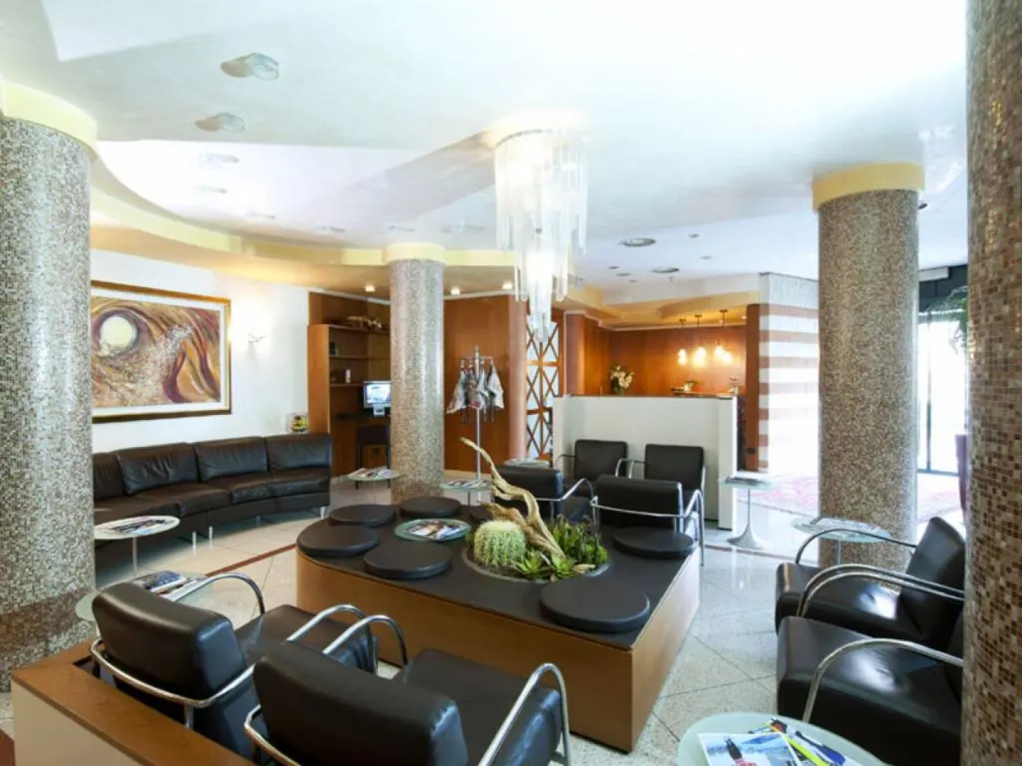 Castagna Palace Hotel & Restaurant