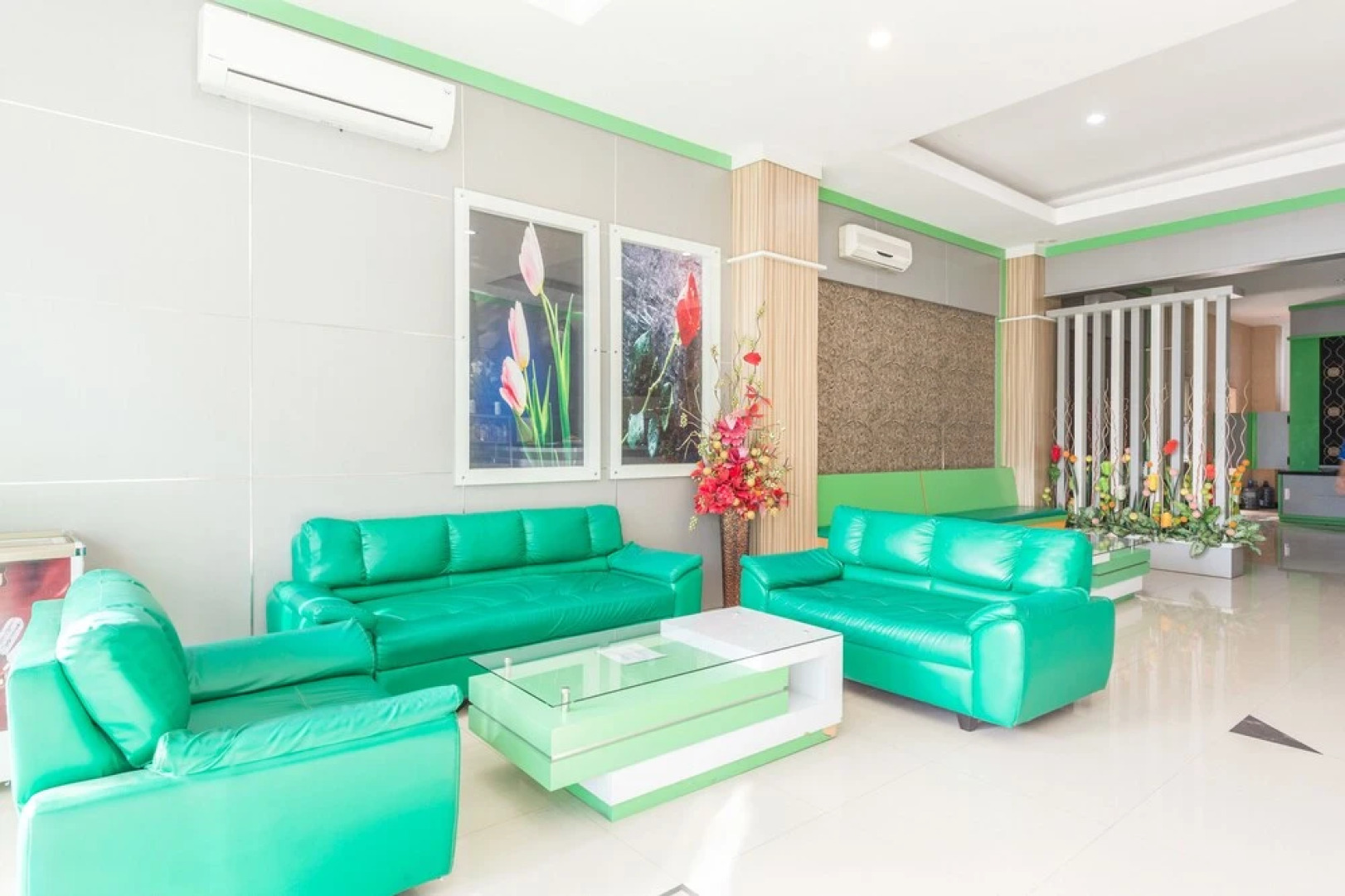 Airy Tatura Emmy Saelan 33 Palu