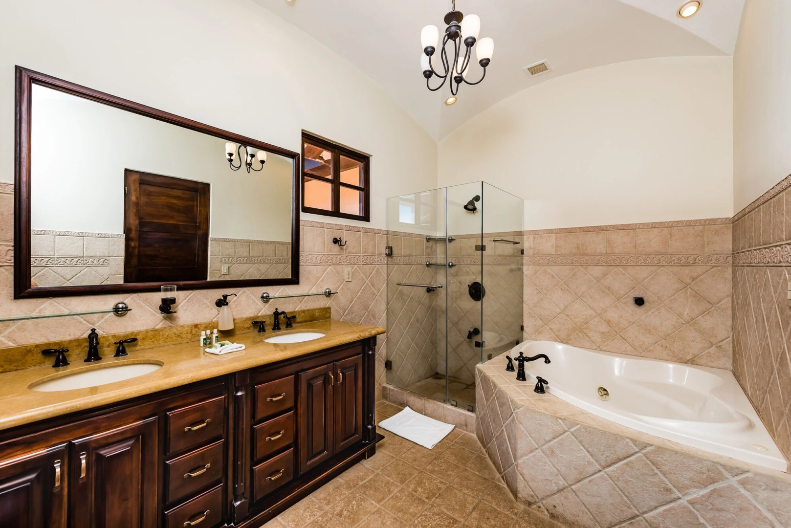 Luxury Vacation Rentals At Hacienda Pinilla