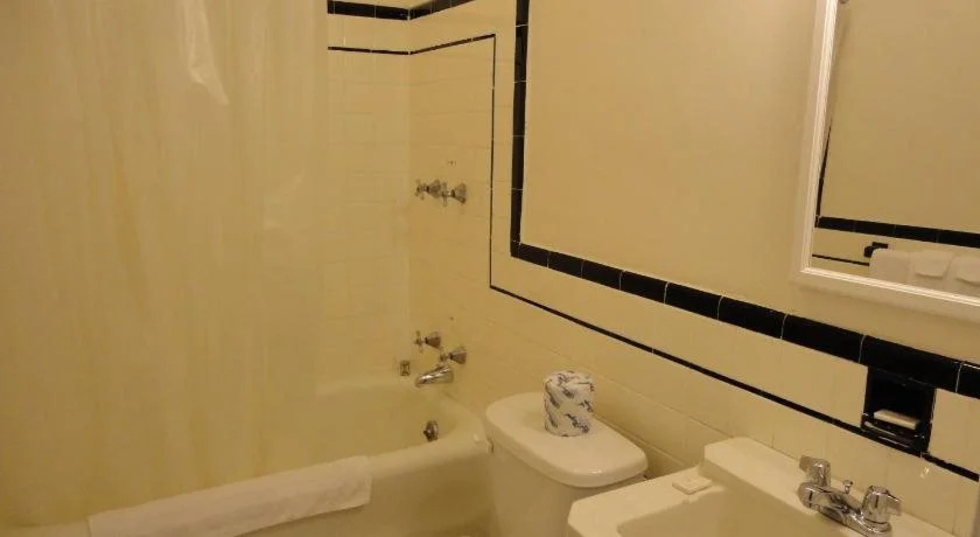 Lenox Hotel and Suites