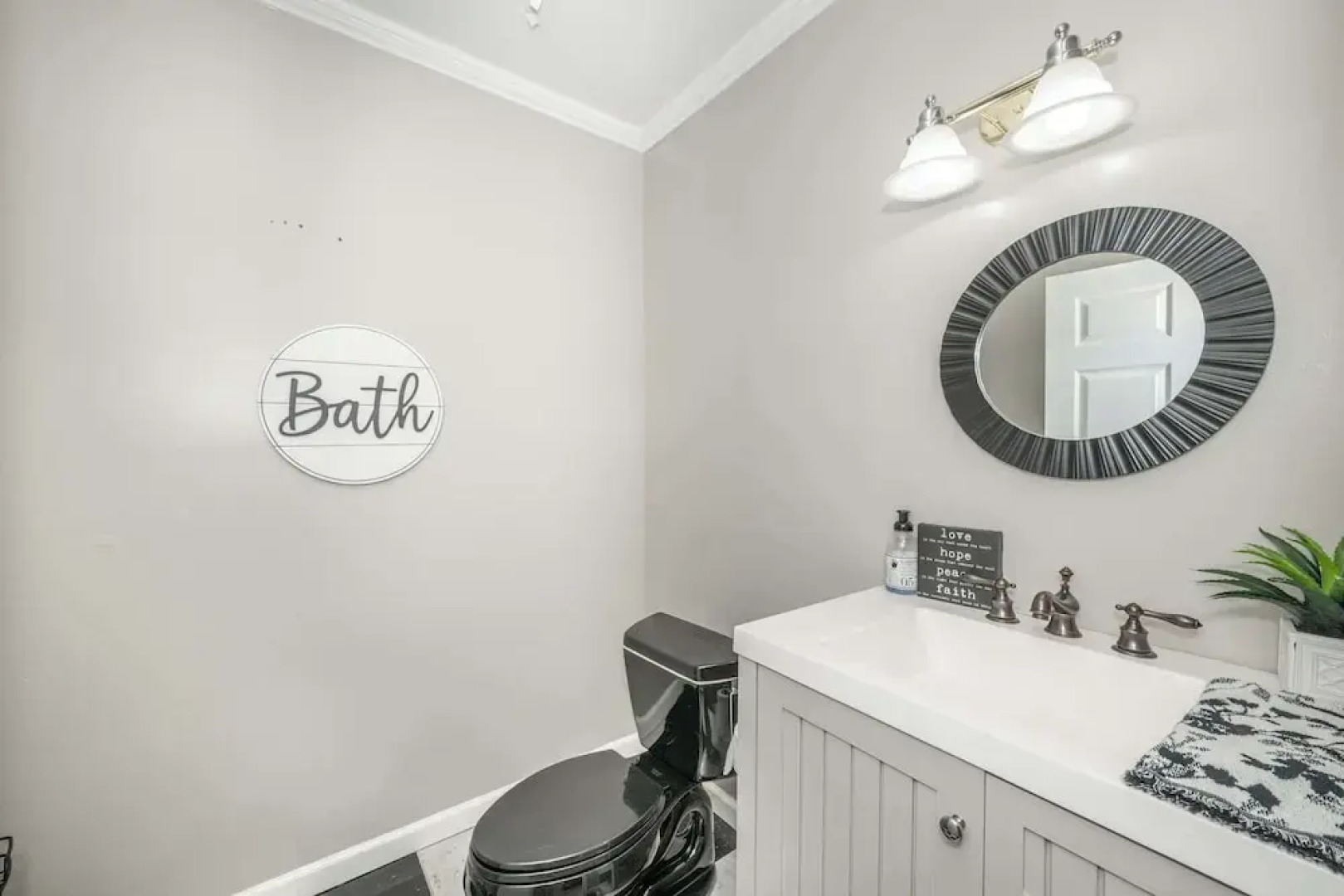 The Bishops Manor Stay for 10!