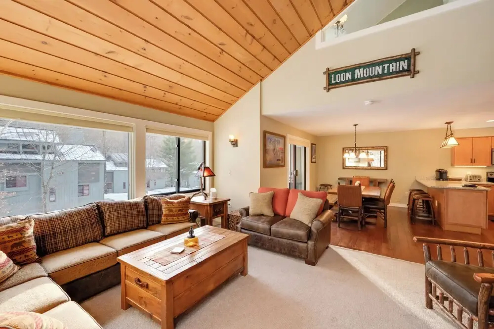 Lincoln Condo w/ Balcony & View < 2 Mi to Loon Mtn